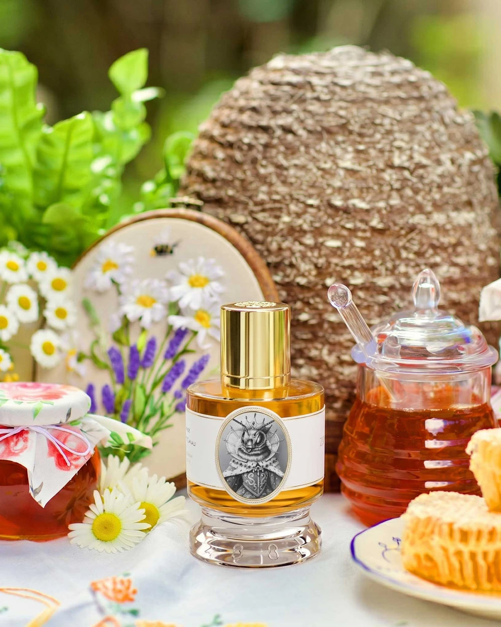 Zoologist Bee Extrait de Parfum (60ml) – image 3